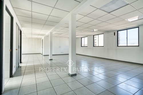 Imagen 23 de 24 de Estupendas Edificio Con Oficina Comerciales En Almirante Bar