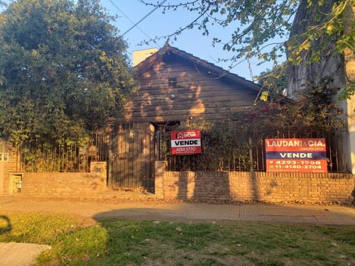 Casa De Tres Dormitorios En Excelente Ubicación