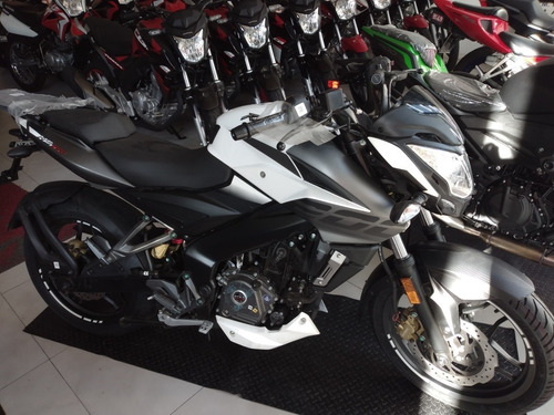 Rouser Ns200