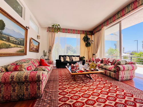 Casa En Venta De 8 Dorm. En Las Condes