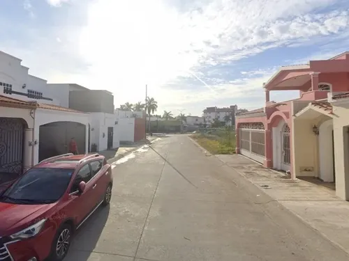 Se Vende Casa De Recuperación Bancaria En Calle Tabachín, Col. Alameda, 82123 Mazatlán, Sin. Arf