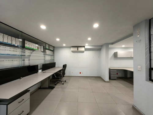 Casa Con Uso De Suelo Para Oficinas En Col. Acacias