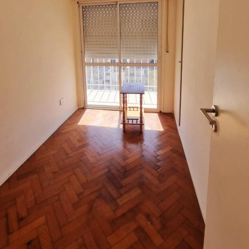 Departamento En Venta De 2 Dormitorios, En 9 De Julio 1900, En El Centro Rosario