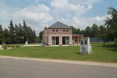 Lote En Venta En Barrio Pilar Plaza Centro De Pilar
