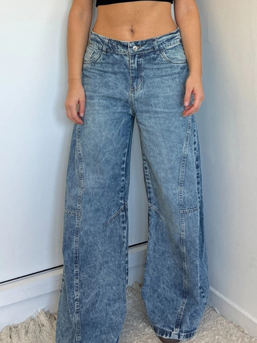 Wide Leg Jean Con Recortes Kaleb Mujer Rigido