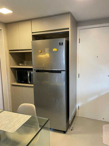 Apartamento Com Acabamento Em Alto Padrão.