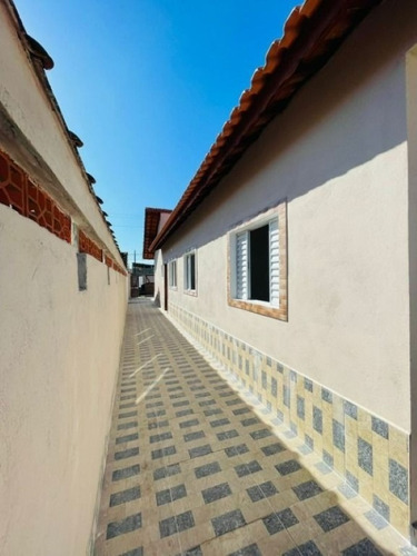 Imagem 4 de 15 de Linda Casa Com Piscina, Churrasqueira E 1 Suíte Em Itanhaém, Litoral Sul De Sp. Aceita Financiamento Bancário.