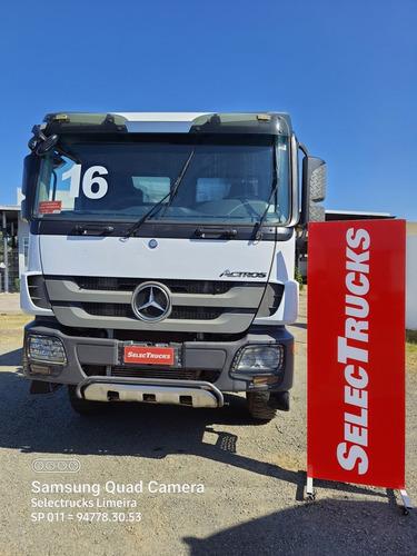 Imagem 4 de 15 de Mercedes Benz Actros 4844 8x4 Caçamba