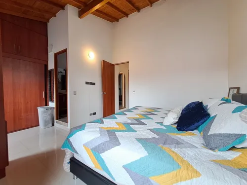 Casa En Venta En La Mota. Cod V17206
