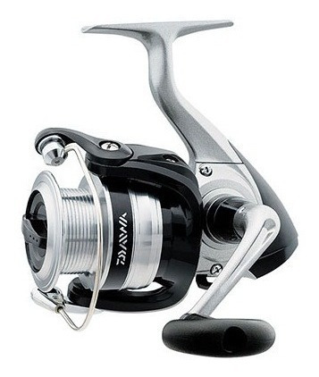 Reel Daiwa Strikeforce 2500-b Carrete Metalico