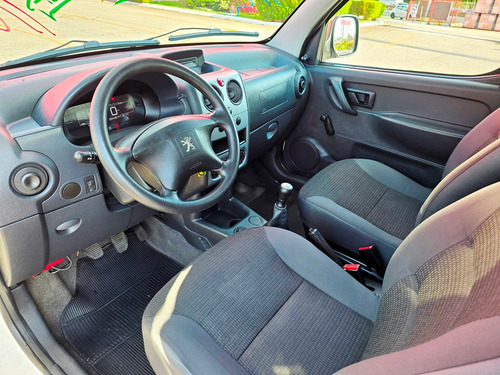 Peugeot Partner Furgon 1.6 800kg Flex 5p