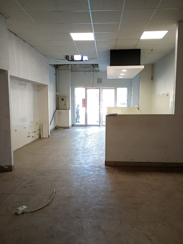 Arriendo Local En Barrio Concha Y Toro