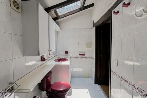 Casa En Venta En Niza. Cod V7417