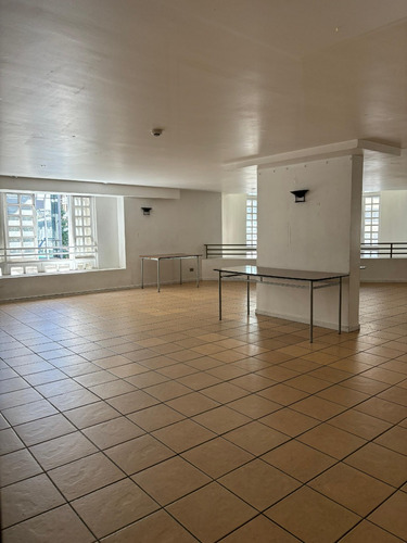 ¡a Una Cuadra Metro Santa Ana, Remodelado Y Recién Pintado!