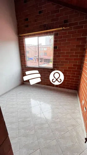 Casa En Venta De Tres Niveles En Itagüí