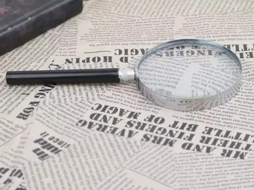 Imagen 2 de 2 de Lupa De Lectura Aumento 7,5 Cm Lupa