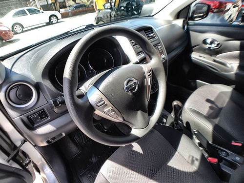 Nissan Versa 2015