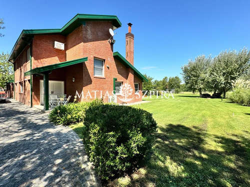 Casa En Venta En Los Puentes