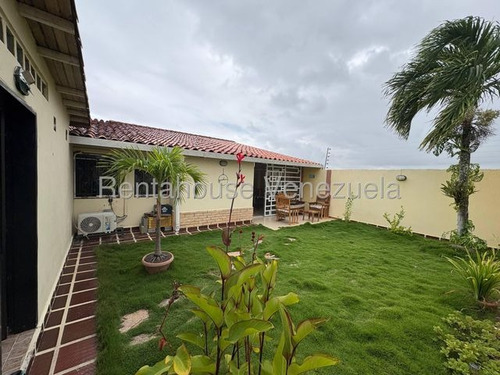 Fredxia Castillo Vende Bella Hermosa Casa En Cabudare # 26-233