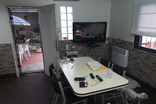 Imagen 3 de 11 de Casa En Venta En Villa Sarmiento