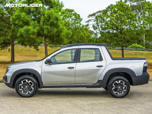 Imagen 2 de 25 de Renault Oroch 1.3t Intense At Ex. Full | Permuta / Financia