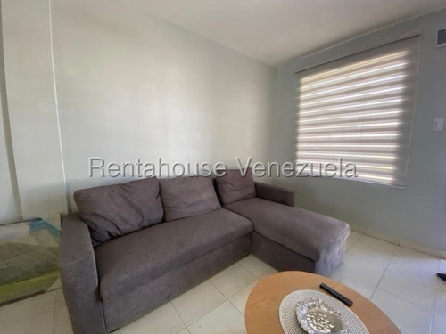 Valeria Chong Casa Alquiler Cabudare Lara Avenida Intercomunal Oportunidad Residencial Economico Código Inmobiliaria Rent-a-house 25-18352