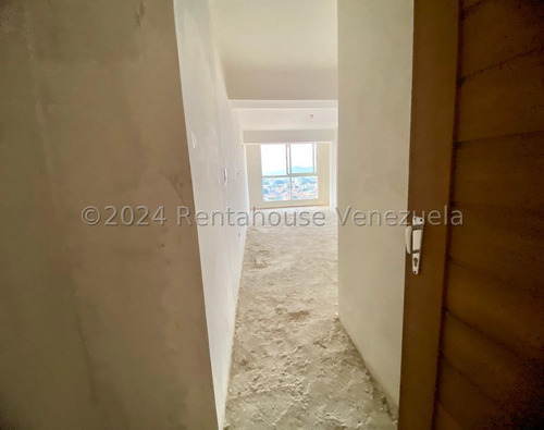 Renta House Trae Para Ti, Espectacular Apartamento En Venta En Obra Gris, Para Ser Remodelado A Tu Gusto. Ideal Para Ti Que Buscas Modernismo Y Comodidad. Maritza Lucena Tu Asesora De Confianzaa