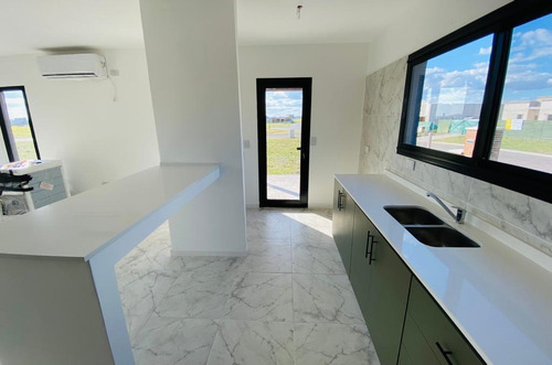 Imagen 4 de 22 de Susana Aravena Propiedades-casa En Venta En San Sebastian