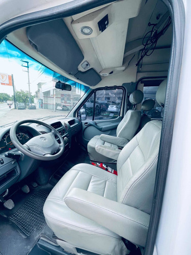 Imagen 11 de 25 de Mercedes-benz Sprinter 2008 2.1 313 Combi 3550 11+1 Lujo