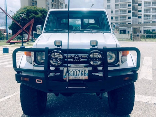 Imagen 3 de 9 de Toyota Macho Lx 2004 4x4 Sincrónico
