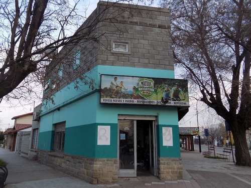 Vendo Local Con Depósito Y Departamento 2 Amb En Planta Alta