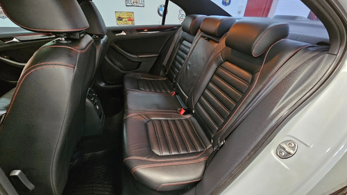 Imagen 8 de 25 de Volkswagen Vento Gli 2017 2.0 Tsi At Smart Garage