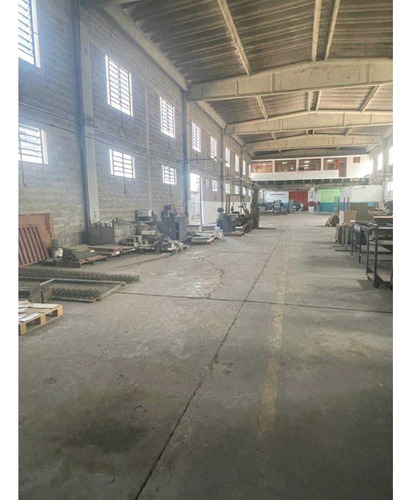 En Venta Galpón Industrial 2.300m2 El Marqués Guatire 7531