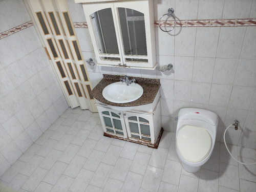 Venta De Casa San Antonio De Los Altos El Amarillo Rz