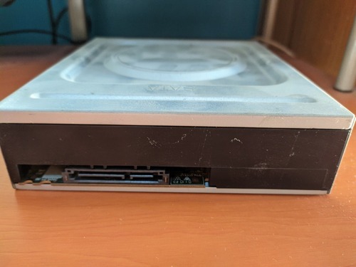 Imagen 3 de 4 de Lector Y Quemadora Cd/dvd LG Pc Sata Gh22ns40