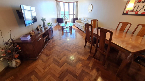 Imagen 6 de 30 de Vende Apartamento 3 Dormitorios, 2 Baños Y Garaje X 2 - Frente A La Rambla