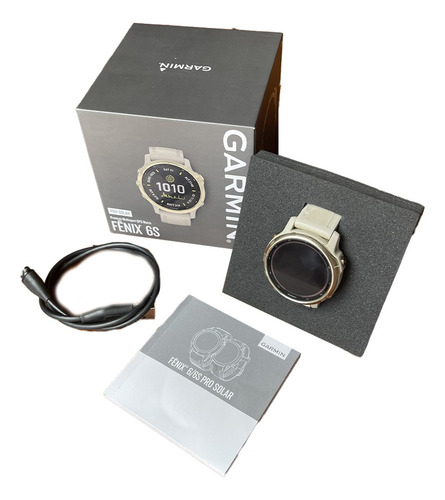 Garmin Fenix 6s Pro Solar 42mm Light Gold Light Sand Band Light Sand Dourado Preto (Usado)