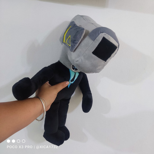 Peluches Titan Cámara Man Skibidi Toilet 