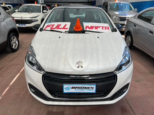 Imagen 2 de 8 de Peugeot 208 In Concert 1.6 115 2020