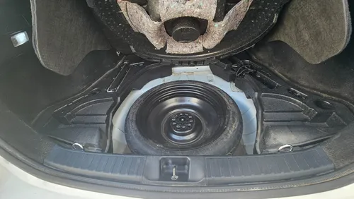 Toyota Prius 1.8 Base Cvt
