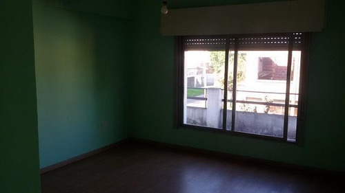 Imagen 9 de 21 de Depto Ph Con 4 Dormitorios, Garage Y Amplia Terraza - Beruti Al 100 - Quilmes Oeste