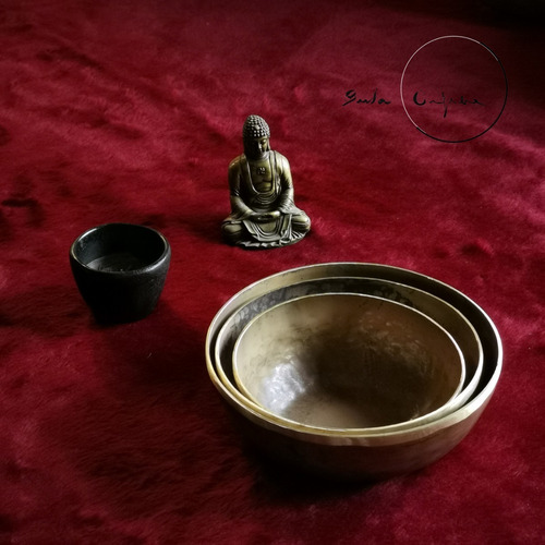 Imagen 1 de 5 de Set De Cuencos Tibetanos De 18+20+22 Cm - Buda Orfebre