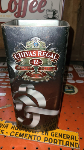 Lata Whisky Chivas Rewgal 12