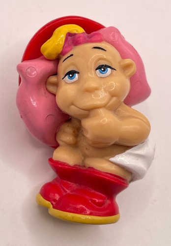 Bebe Bombero Mini Figura Original Kinder Sorpresa 4cm Altura (Usado)