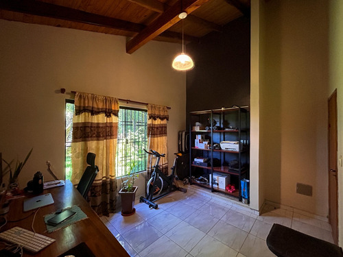 Vendo Casa En El Barrio Carmelitas De Cambyreta, Ruta 14