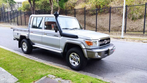 Imagen 2 de 17 de Toyota - Pick Up
