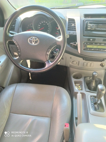 Toyota Hilux 3.0 Cd Srv Cuero I 171cv 4x4 4at 2011