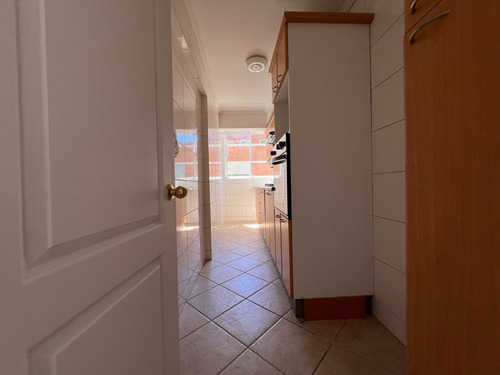 Vende Depto. Excelente Ubicación (65593)