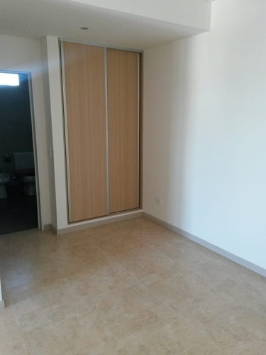 Imagen 4 de 10 de Departamento En Venta En Quilmes Centro