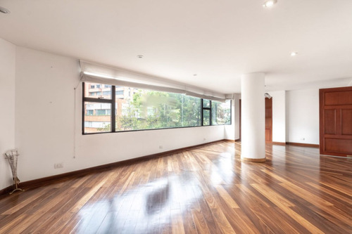 Apartamento En Venta En Bogotá El Nogal. Cod 7584